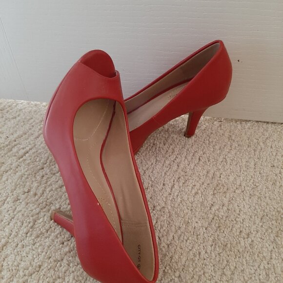 Shoes - Picture 1 of 1